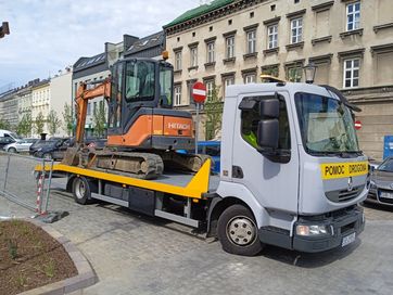 Laweta pomoc drogowa Bielsko transport koparek holowanie busów