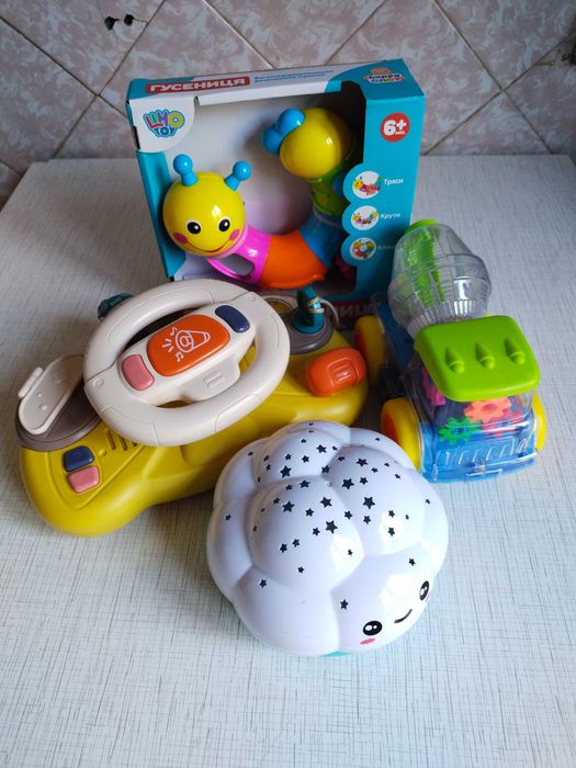 Продам дитячі музичні іграшки