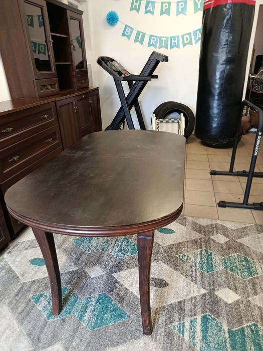 Zestaw stół z krzesłami