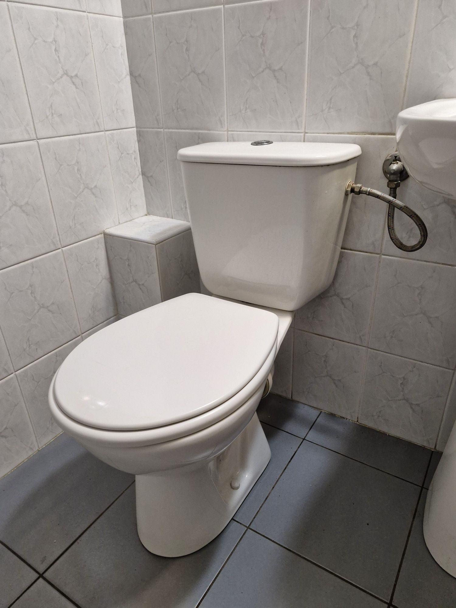 Używany zestaw WC