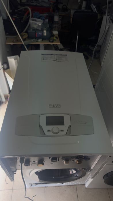 Caldeira mista Baxi PLATINUM MAX PLUS 33/33 F ( NOVA)