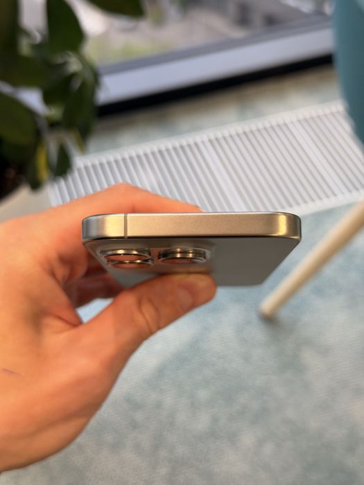 iPhone 15 Pro 256 GB Natural Titanium