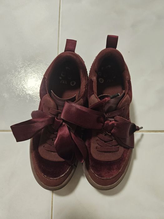 Sapatos de veludo