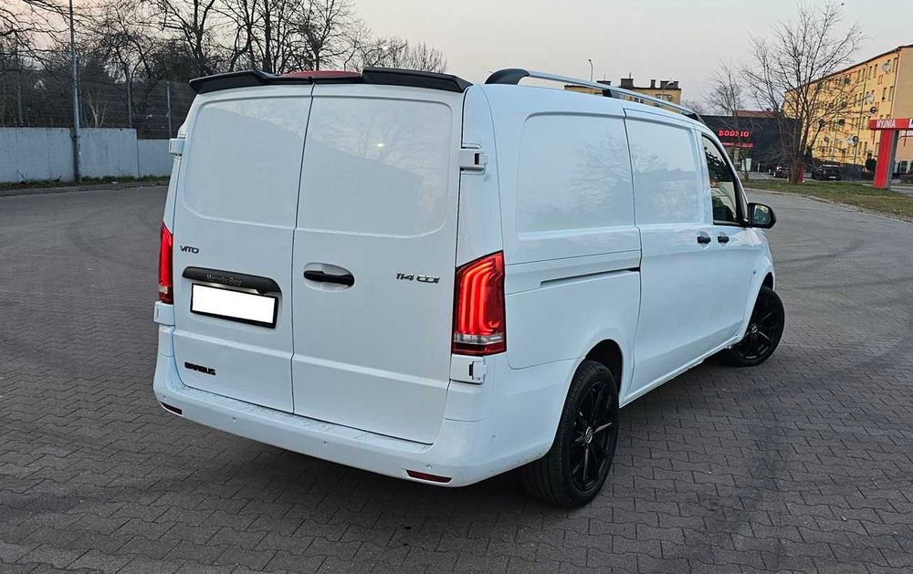 Mercedes Vito 114 LONG Fuul LED 109tys km 2x drzwi klima Navi kamera