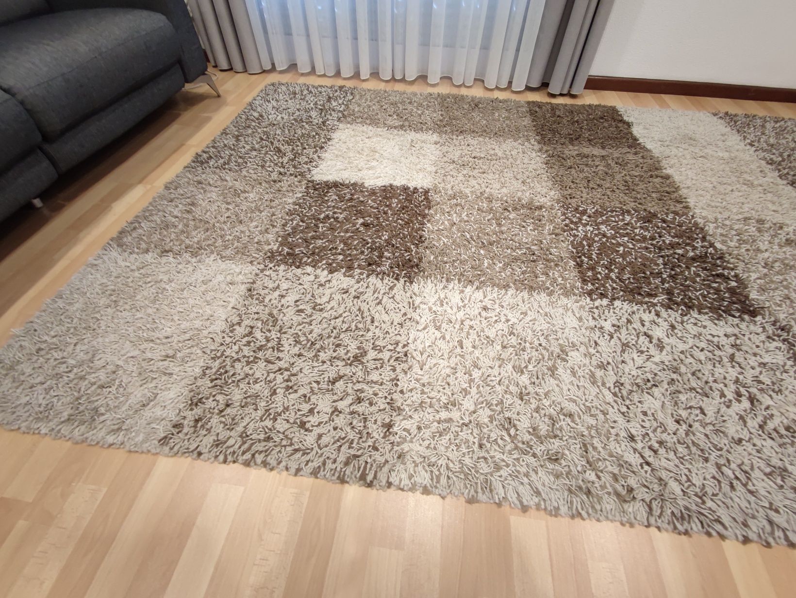 Conjunto de Tapetes pelo alto - 2x3m mais 175x125cm - otimo estado