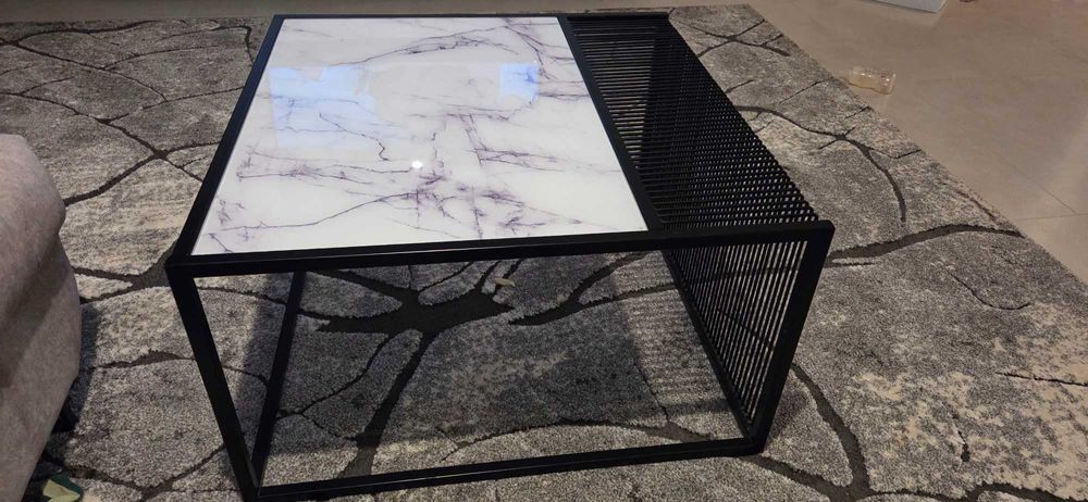 Nowoczesny stolik kawowy