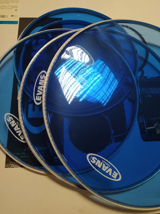 Продам пластики EVANS