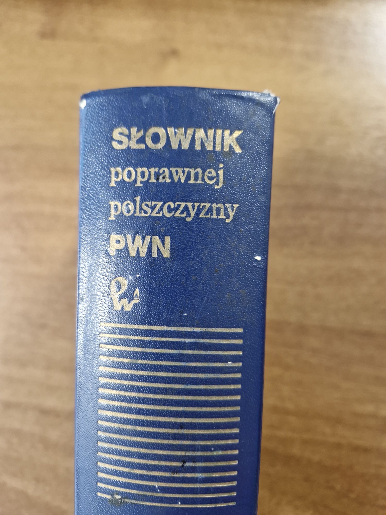A331. "Słownik poprawnej polszczyzny " Witold Doroszewski