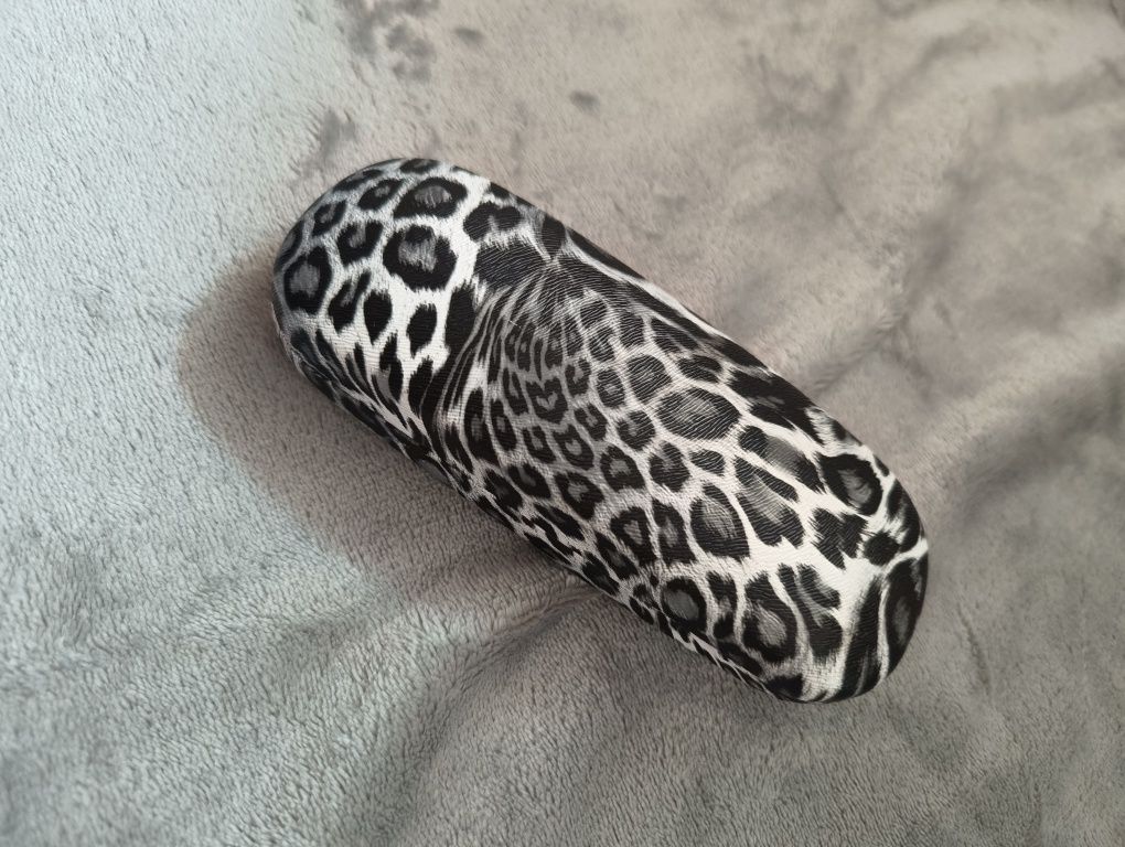Nowe etui na okulary panterka!