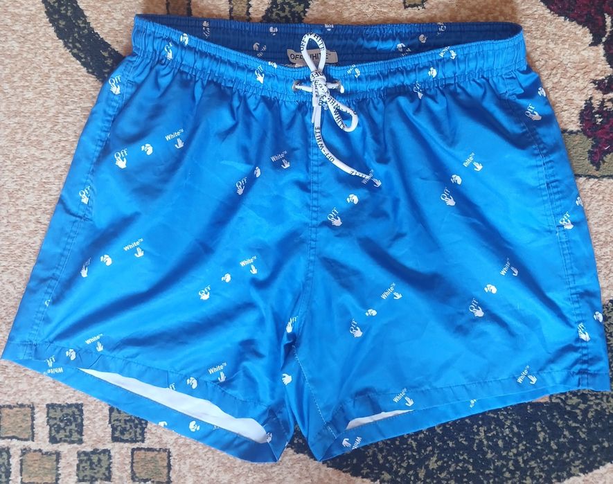 Шорти від Off-White