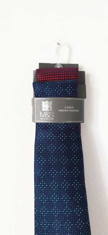 Dwa nowe krawaty Marks & Spencer do prania w pralce