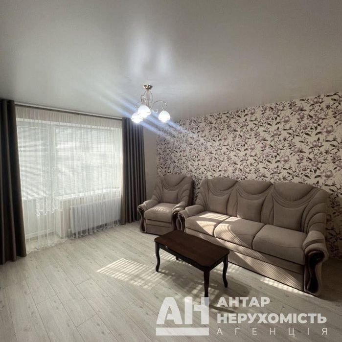 Продам 4 кімн. квартиру,  Центр