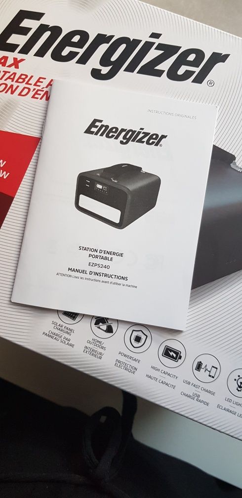 зарядна станція Energizer