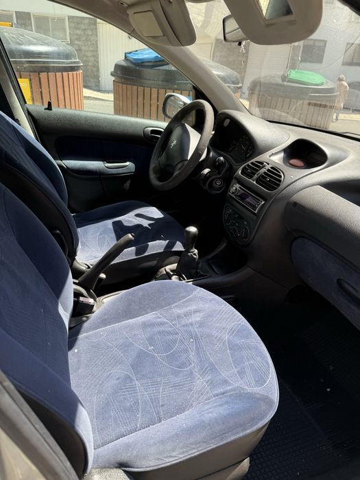 Peugeot 206 sem problemas 150mil km