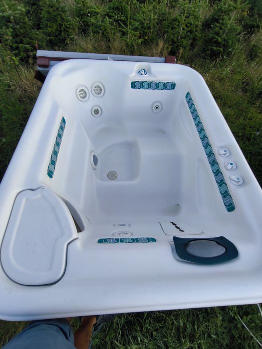 Jacuzzi zewnętrzne 3 osobowe
