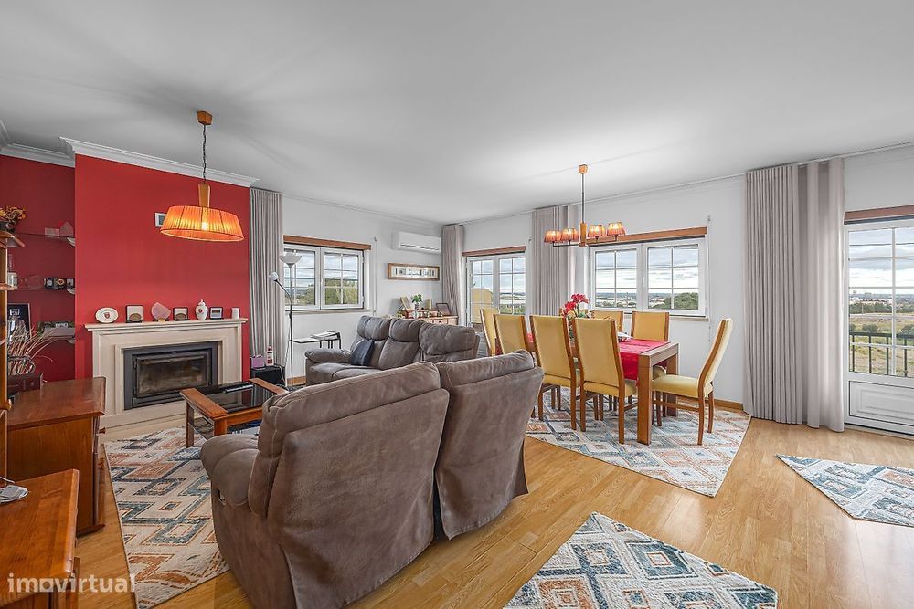 Moradia T5 para venda