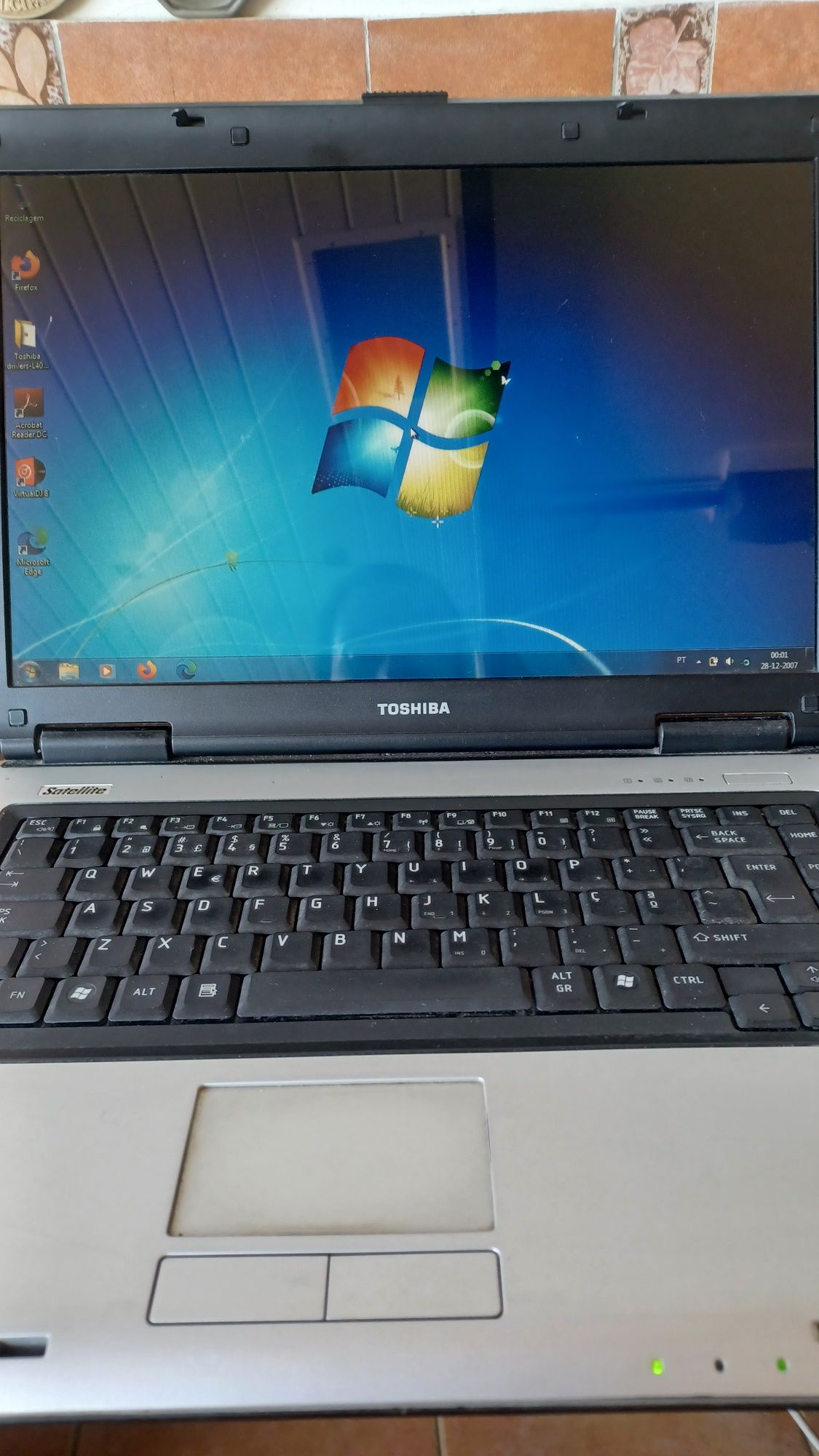 Toshiba satellite l40