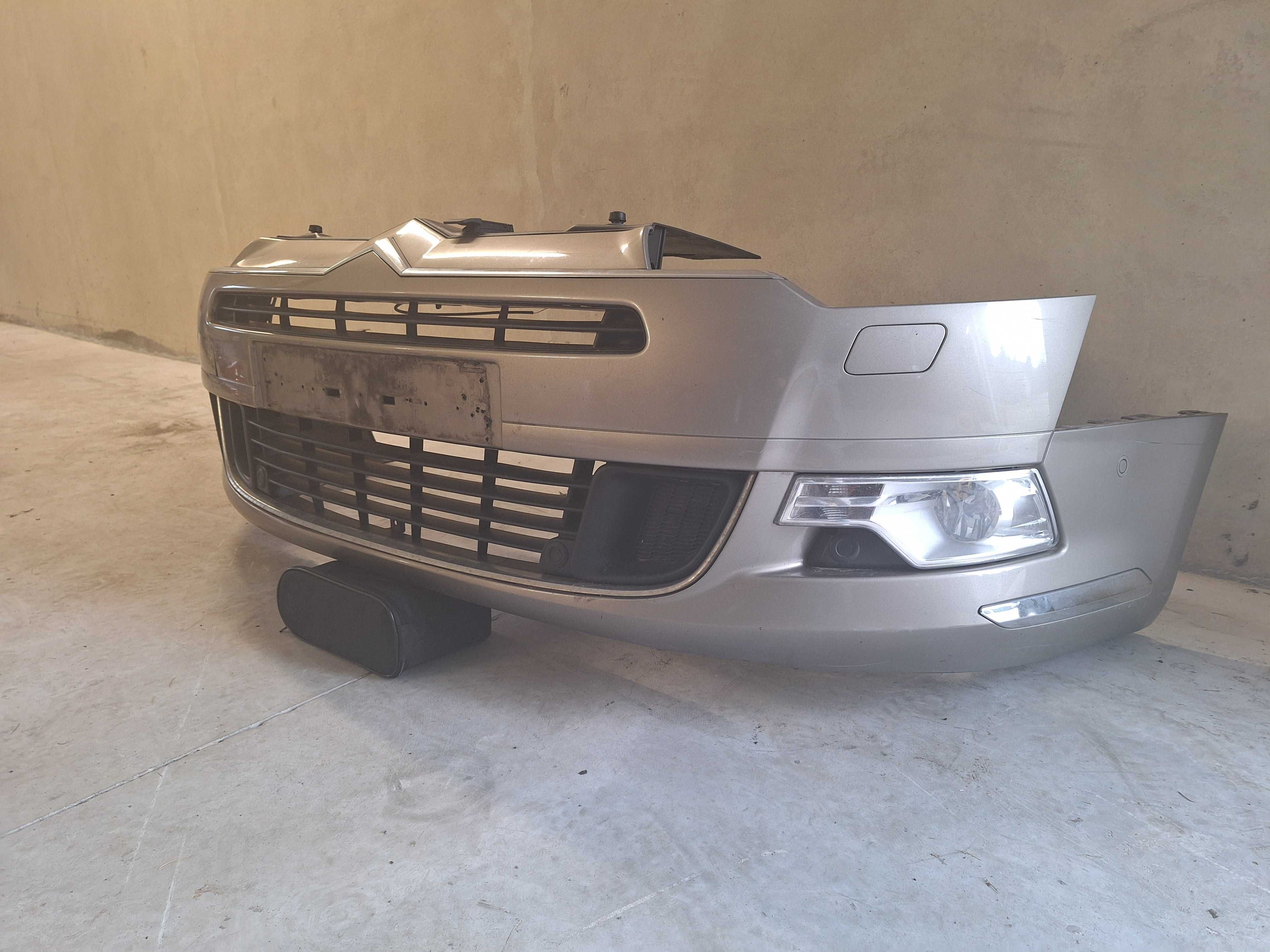Zderzak przód Citroen c5 x7 KCHC pdc