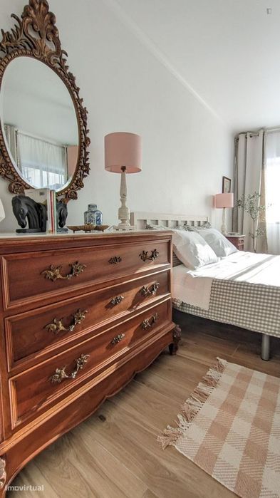 789725 - Quarto com cama de casal em...