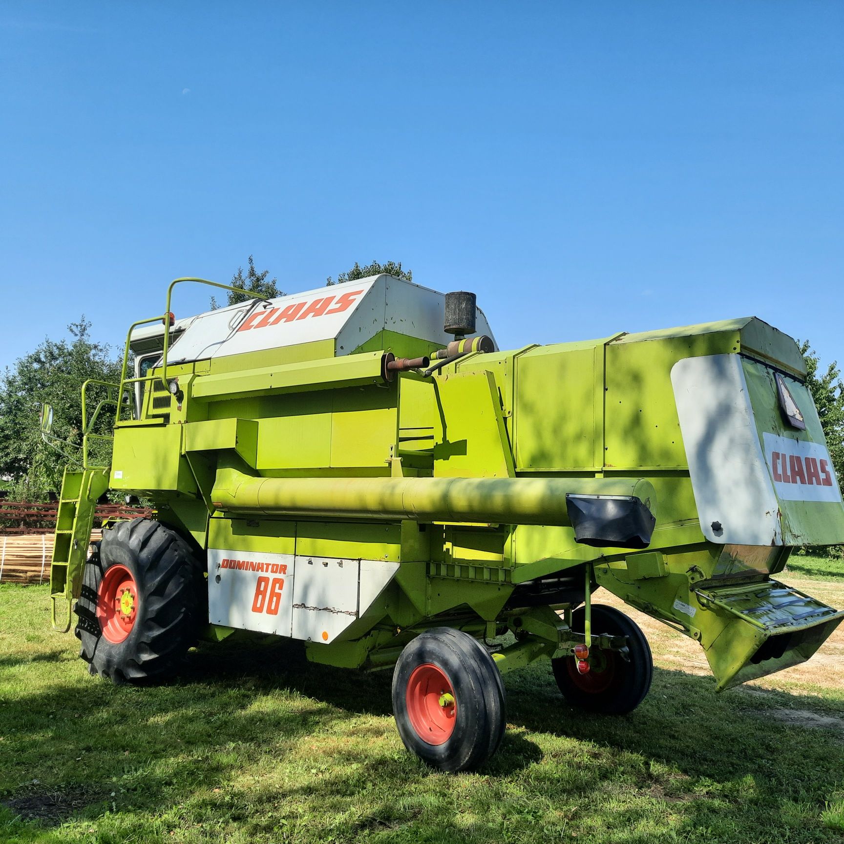 Claas Dominator 86