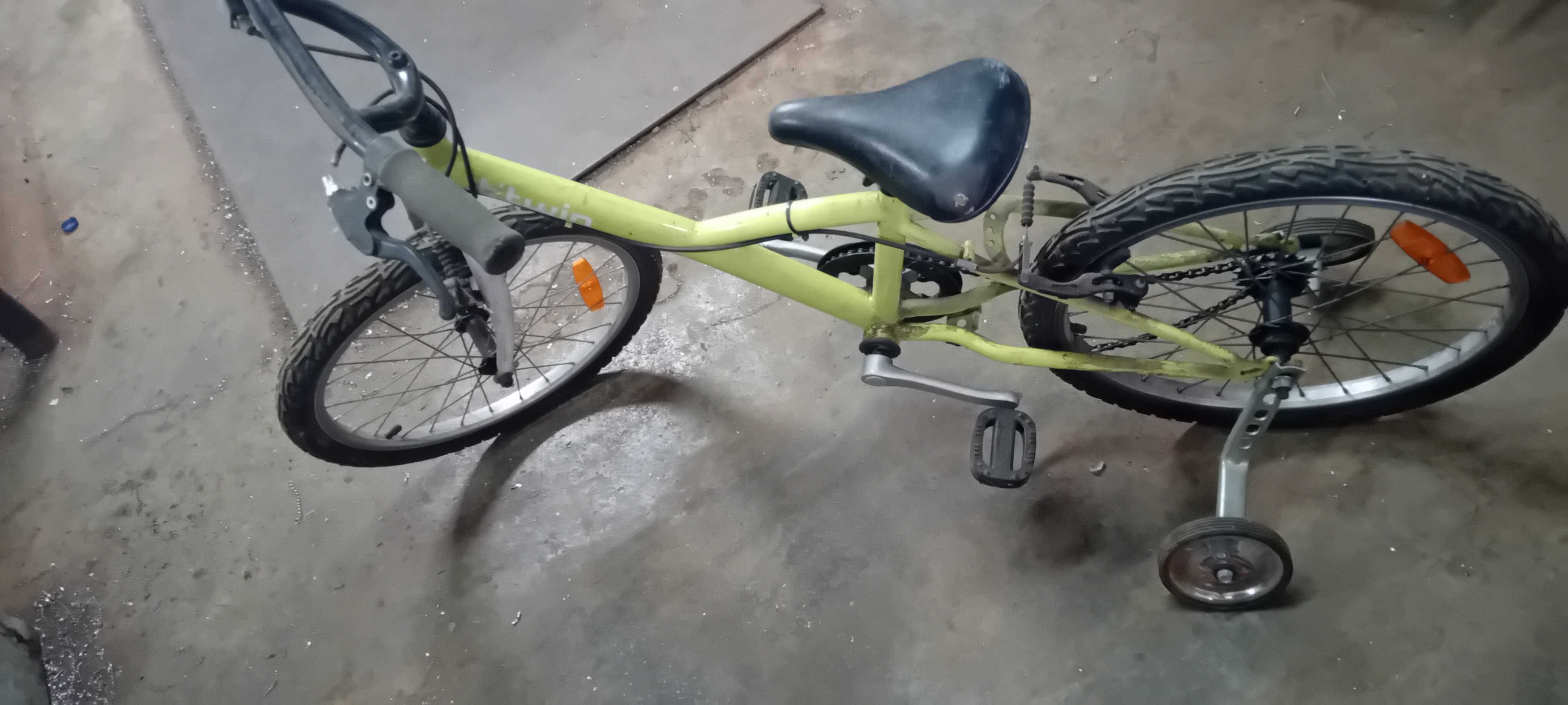Bicicleta criança B'twin 25€