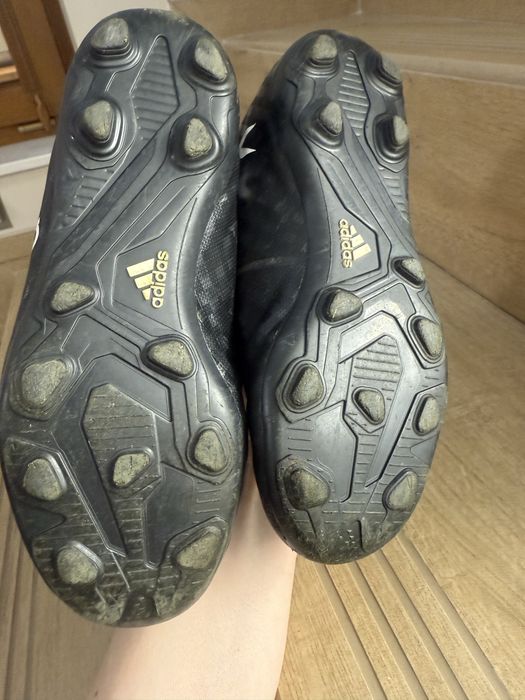 Korki adidas 32 do piłki