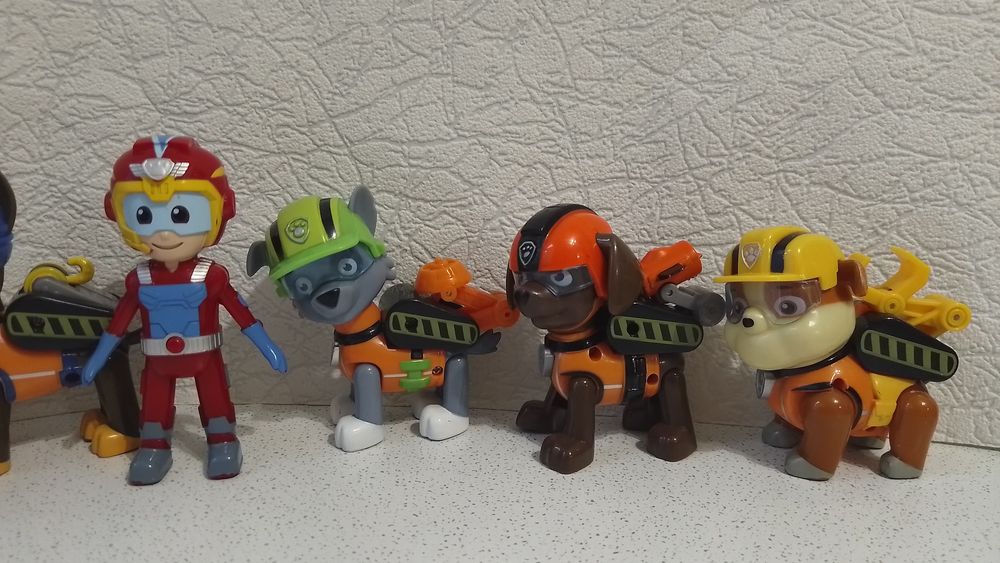 Маршал,Скай,Рокки,Крепыш,Гонщик,Зума,Райдер Щенячий патруль