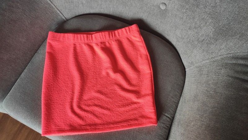 Dopasowana spódniczka