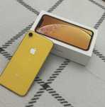 telefon iPhone z pudelkiem