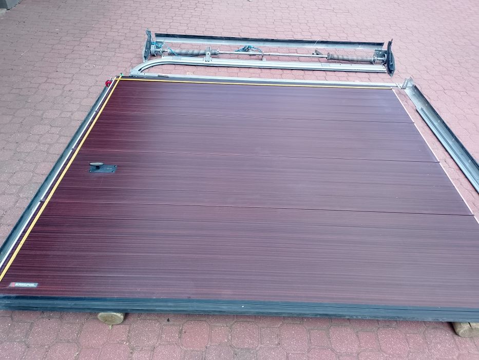 Brama garażowa segmentowa 248x220