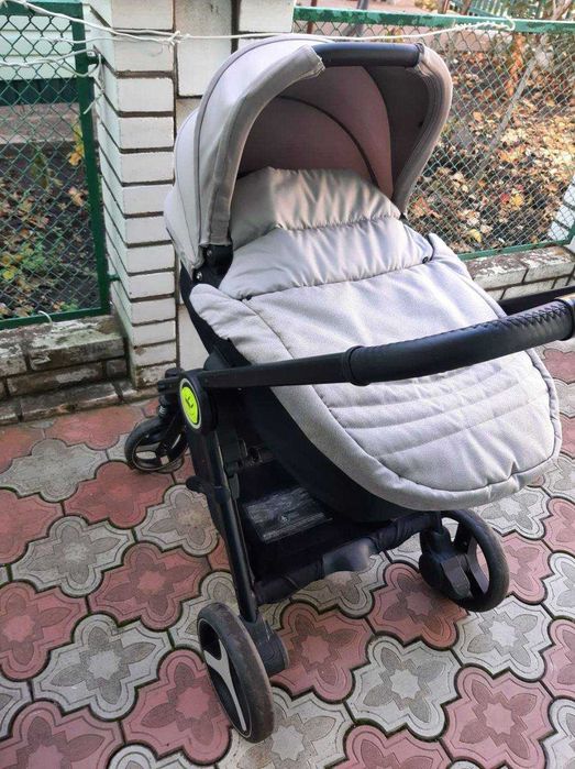Коляска Chicco best friend 2 в 1
