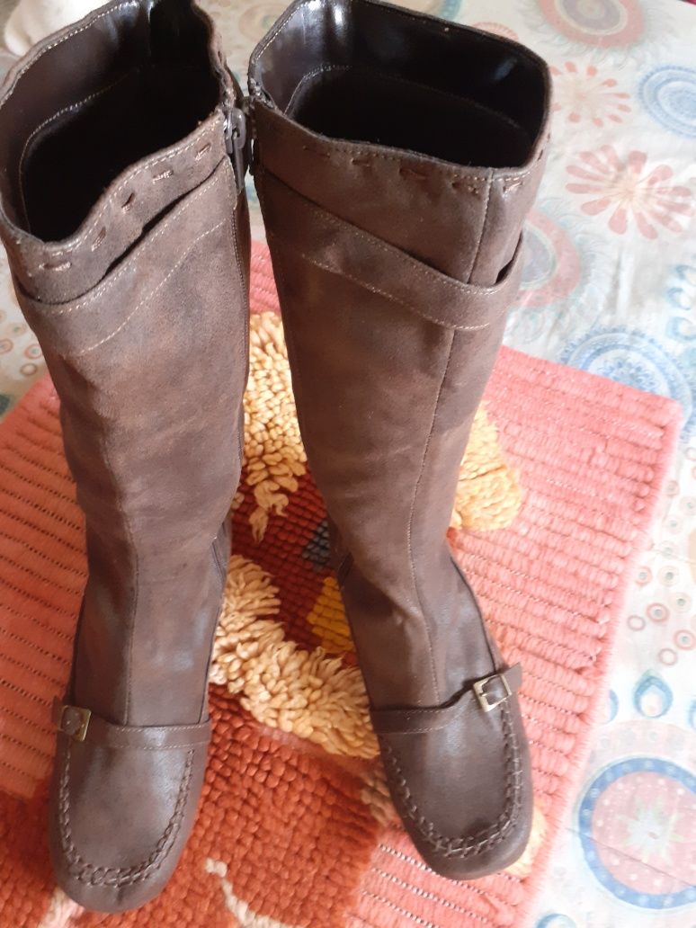 Botas Dorothy Perkins nr40 ( Novas) excelente qualidade.