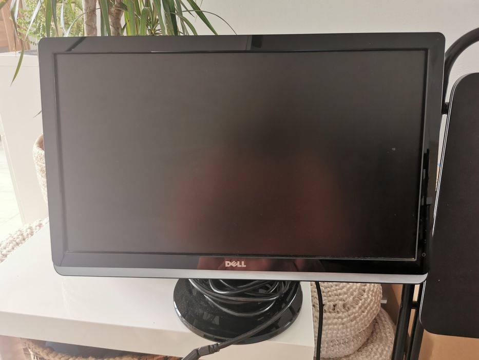 Dell monitor ST2220L 22 cale