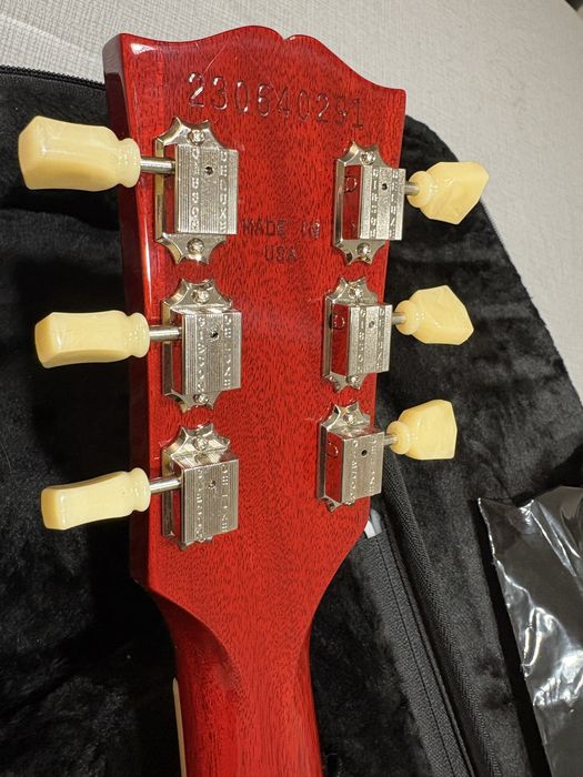 Gibson Les Paul Studio CherrySunburst 2024