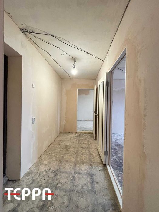 Продаж 2-кімнатної квартири під чистову обробку