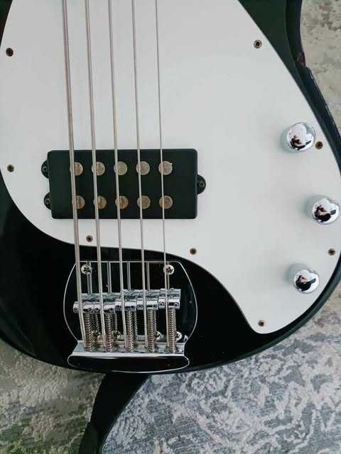 Gitara basowa OLP 5 Ernie Ball ( Music Man ) 5 strun