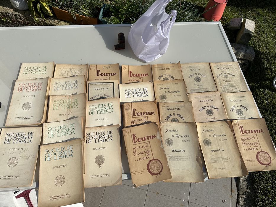 lote de boletins raros da Sociedade de geografia de Lisboa.