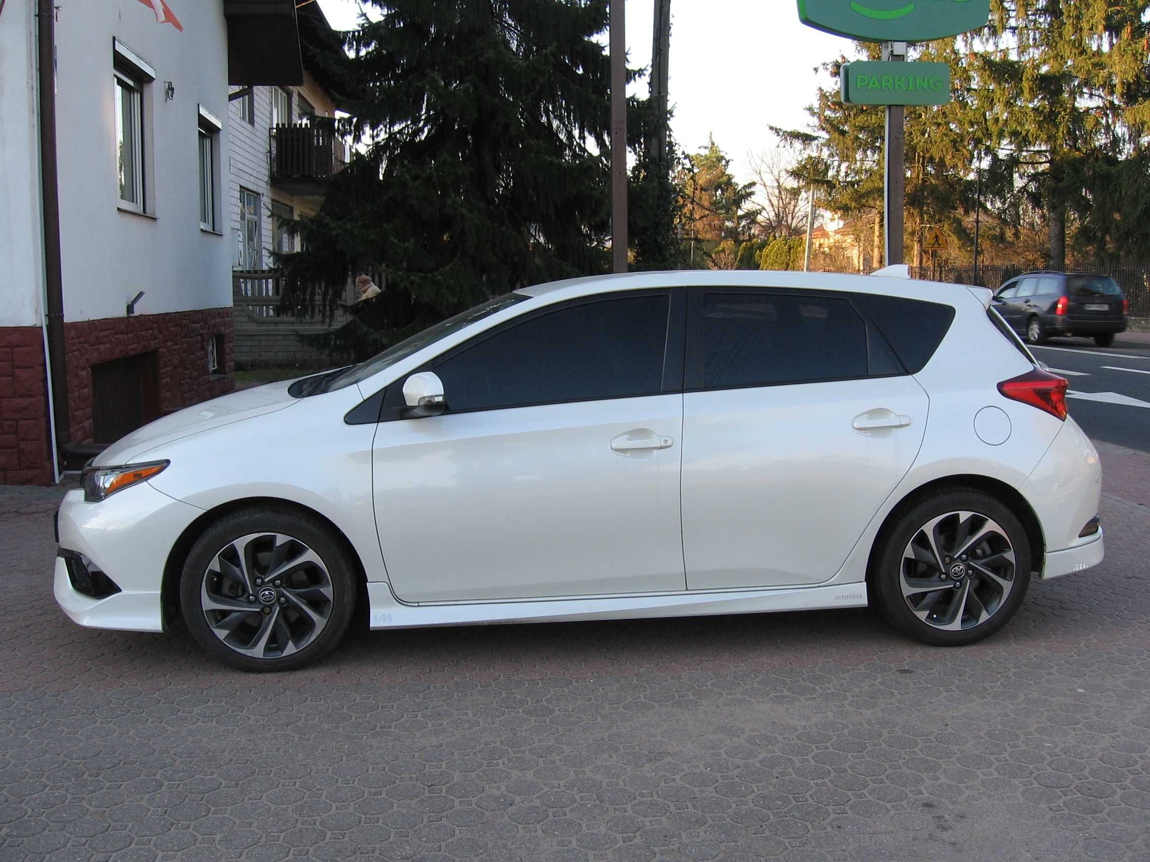 Toyota corolla iM w stanie idealnym -perełka
