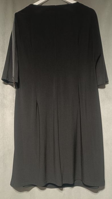 Czarna sukienka dekolt fala Xxl na