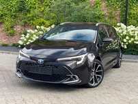 Toyota Corolla TS LIFT Executive Premium ACC BLIS kamera skóry FULL LED 18” CarPlay