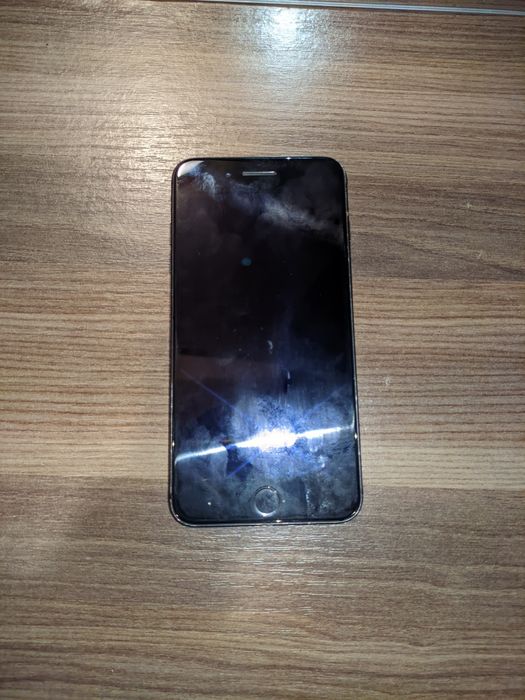 Смартфон iPhone 7 plus 32Gb