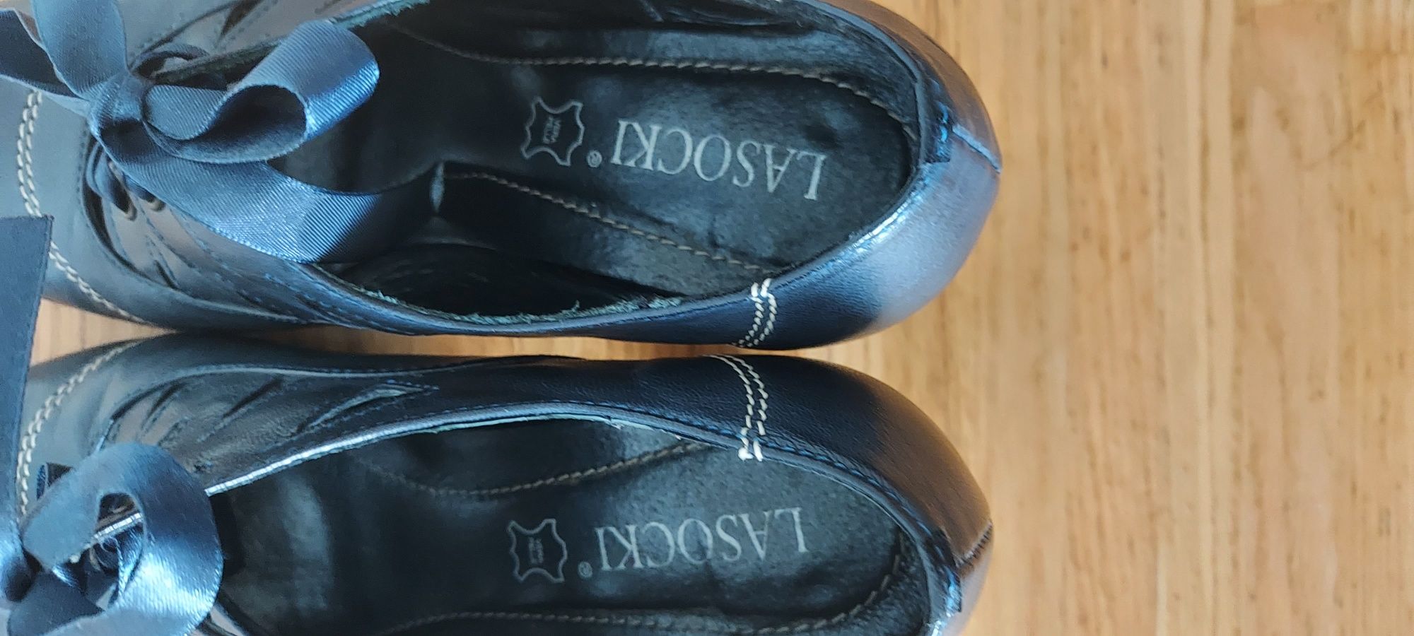 Czółenka niebieskie Lasocki r.37
