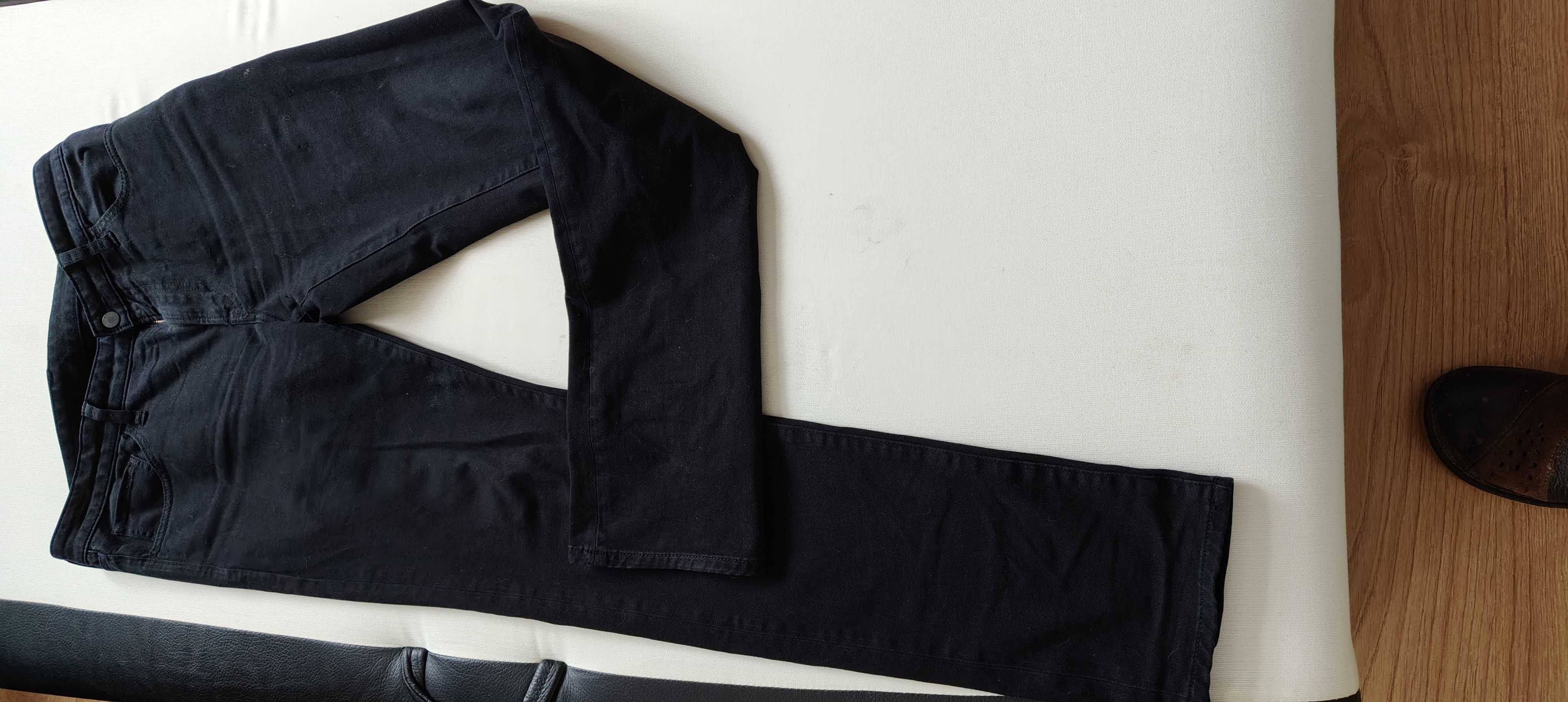 UNIQLO jeans czarne. W32 L34