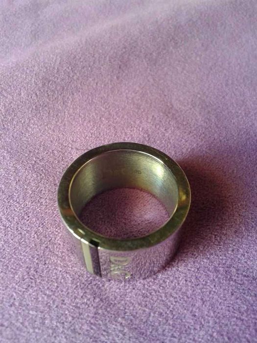 Anel D&G original em bom estado, uma peça clássica.