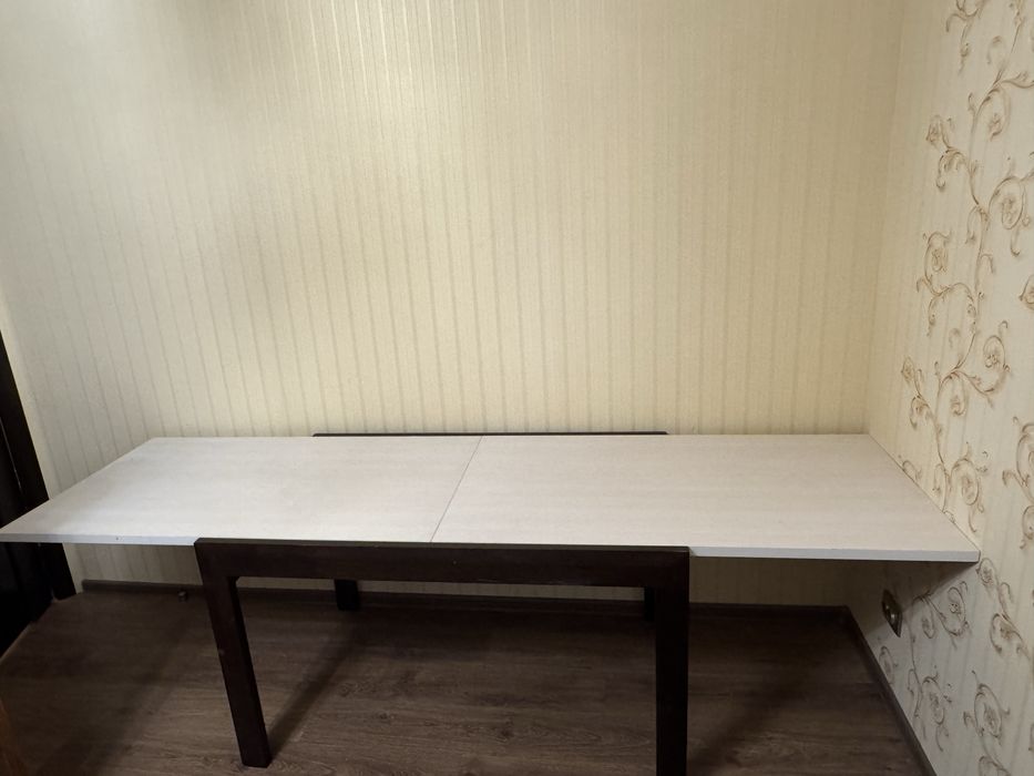 Великий розкладний стіл трансформер, для великої кількості осіб