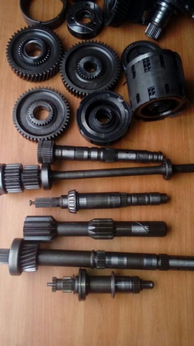 Wałki tryby kosze skrzyni biegów Same Titan145,150,160,165,190 części