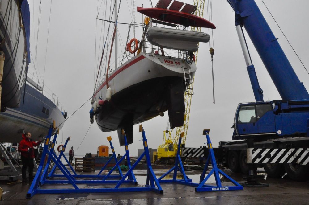 Wynajem Stojaków pod Jachty Motorowe i Żaglowe