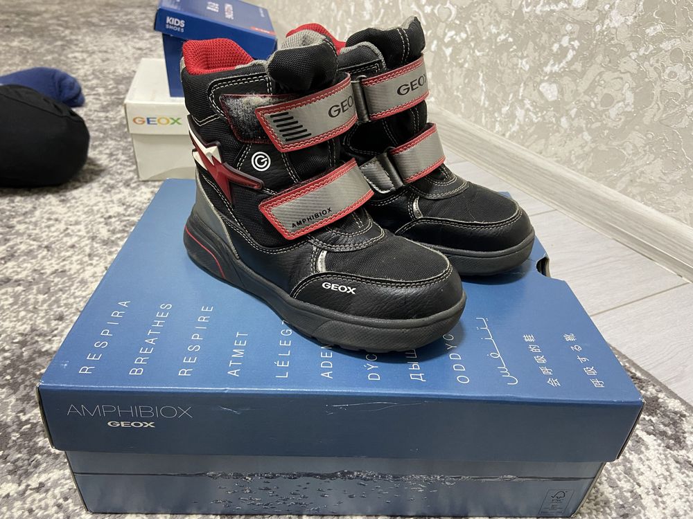 Зимові черевики Geox 30 розмір
