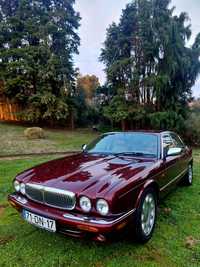 Jaguar/Daimler super v8
