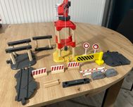 Drewniana kolejka z placem budowy firmy Playtive duży zestaw